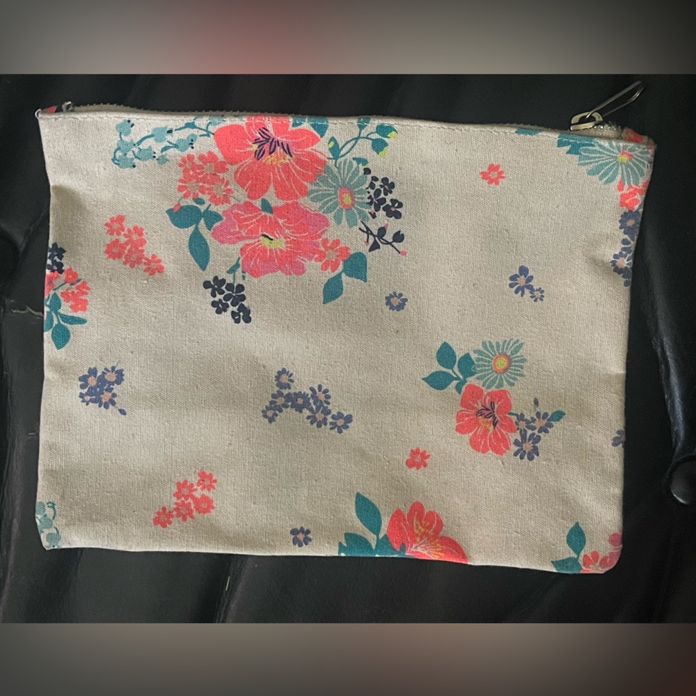 Floral Canvas Clutch with Zipper - Picture 6 of 7